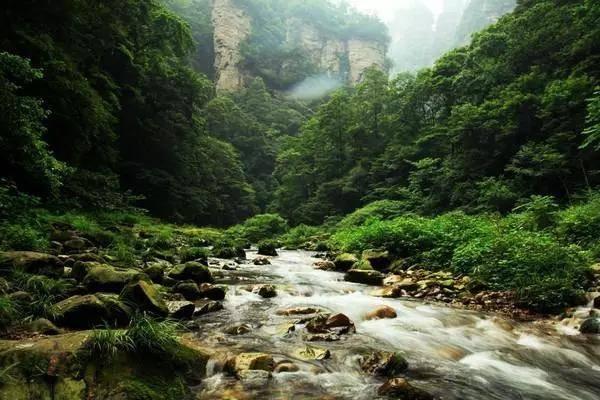 地球每天消耗石油相当于一条河流,你猜地球是否会变轻?