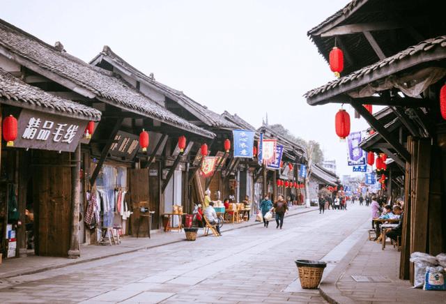 一顿团圆饭，一脸幸福感 虹口区曲阳街道居民甜甜蜜蜜过大年